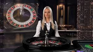 ace789com ဘင်ဂို ကဏ္ဍတွင် Bingo Card ဝယ်ယူပြီး Online Bingo Room ထဲ ဂဏန်းများ ကိုက်ညီနေသောမြင်ကွင်း